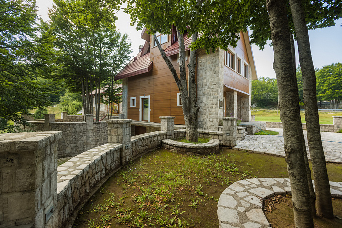 Haus zum Verkauf im Lovcen-Nationalpark